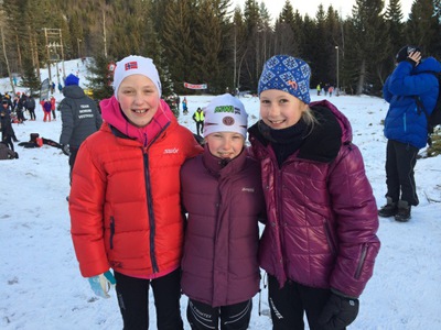 Fornøyde 12-årsjenter; Maren (3.), Sofie (8.) og Mathilde (15.)